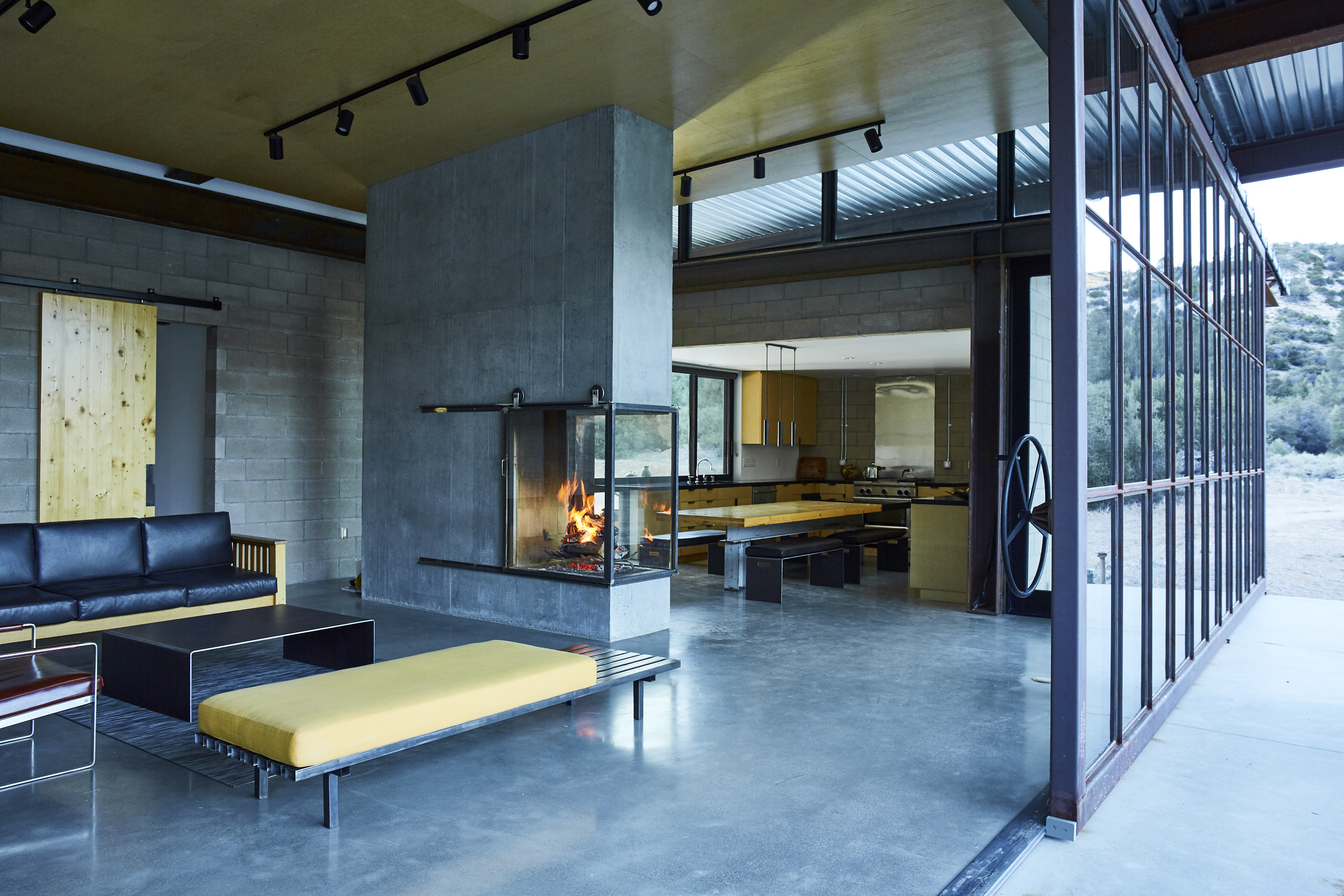 170612_DWELL_07_Fireplace_196